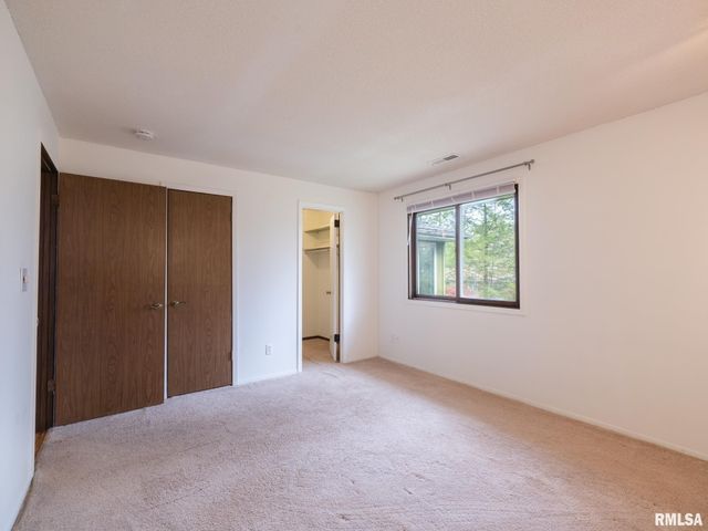 3601 W RICHWOODS Boulevard, Peoria, IL 61604