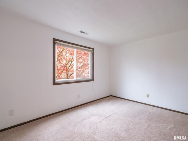 3601 W RICHWOODS Boulevard, Peoria, IL 61604
