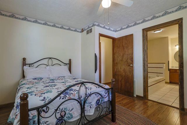 360 Day Hill Road, Foster, KY 41043