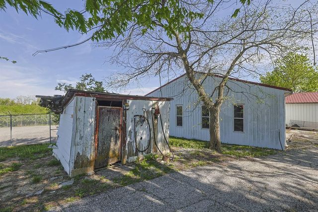 360 Day Hill Road, Foster, KY 41043