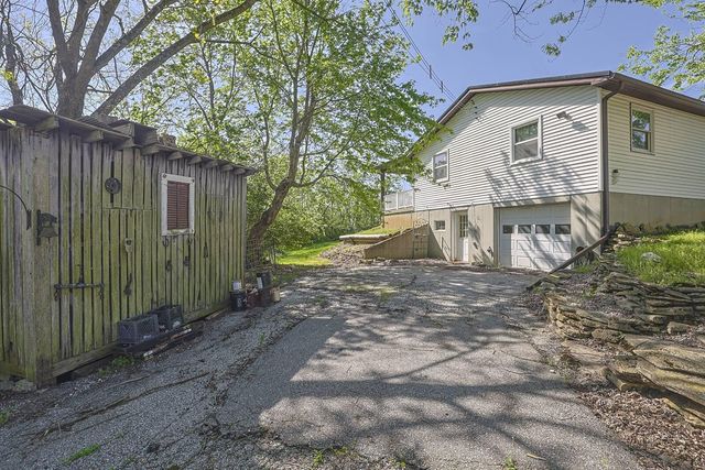 360 Day Hill Road, Foster, KY 41043