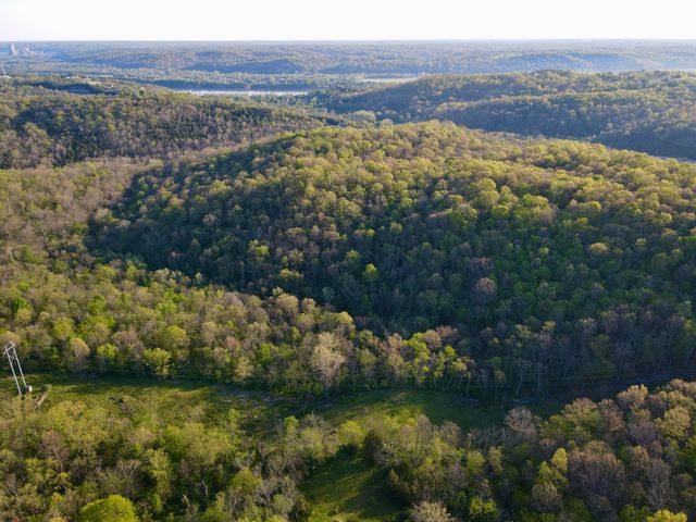 360 Day Hill Road, Foster, KY 41043