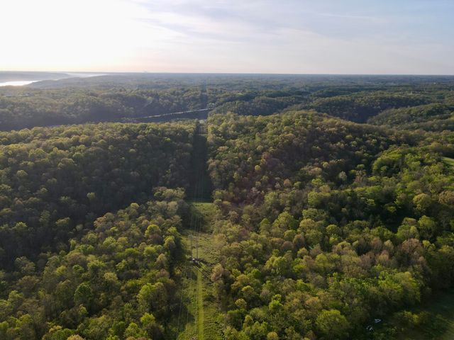 360 Day Hill Road, Foster, KY 41043
