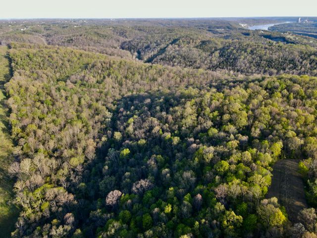360 Day Hill Road, Foster, KY 41043