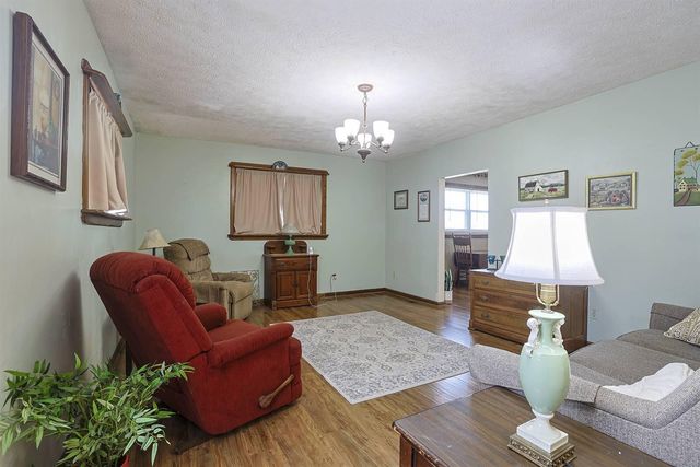 360 Day Hill Road, Foster, KY 41043