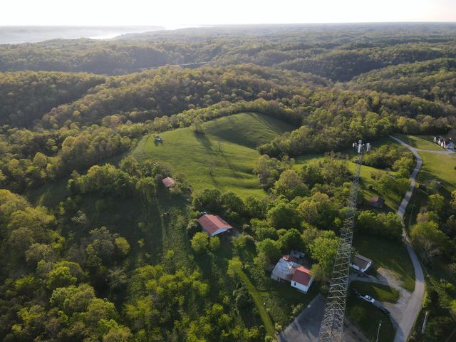 360 Day Hill Road, Foster, KY 41043
