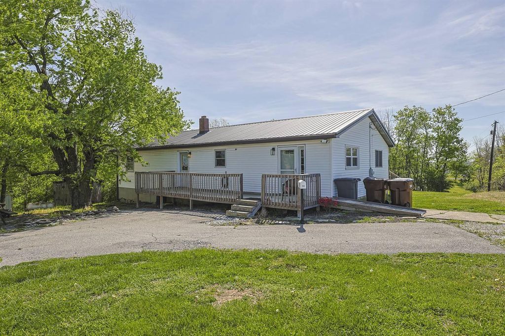 360 Day Hill Road, Foster, KY 41043