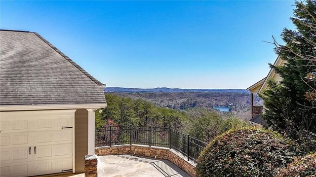 805 Lake Arrowhead Drive, Waleska, GA 30183