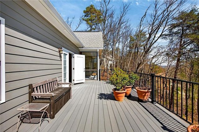 805 Lake Arrowhead Drive, Waleska, GA 30183