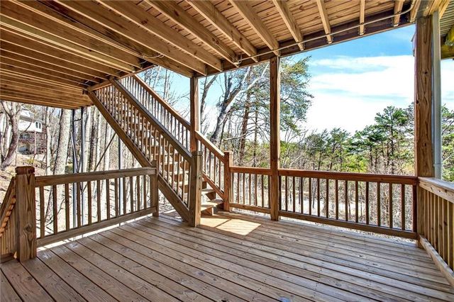 805 Lake Arrowhead Drive, Waleska, GA 30183