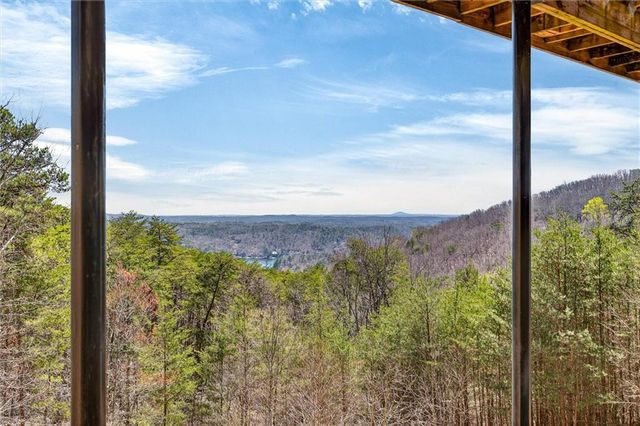 805 Lake Arrowhead Drive, Waleska, GA 30183