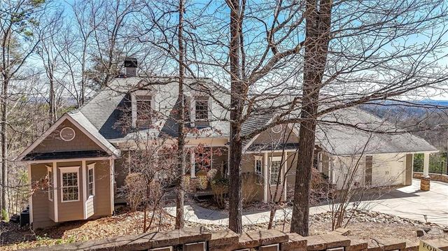 805 Lake Arrowhead Drive, Waleska, GA 30183