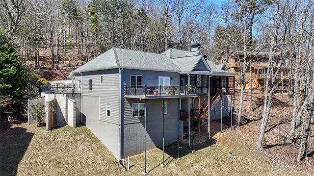 805 Lake Arrowhead Drive, Waleska, GA 30183