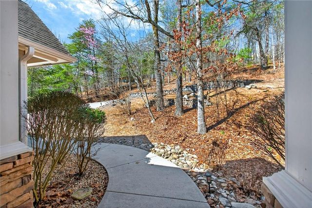 805 Lake Arrowhead Drive, Waleska, GA 30183