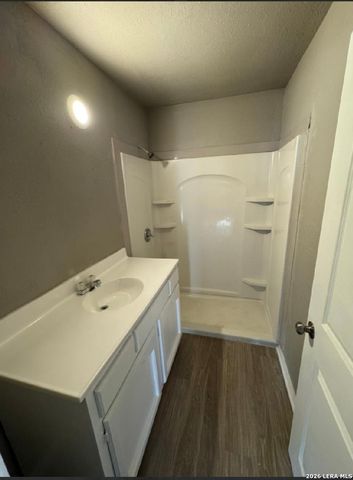 627 BEXAR DR, San Antonio, TX 78228