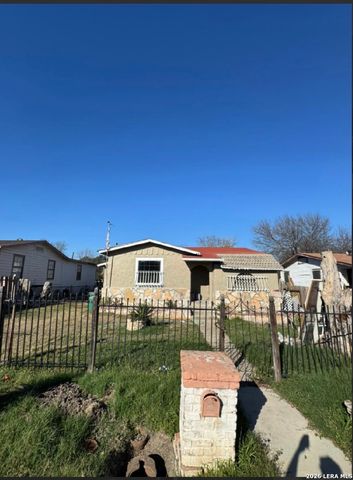 627 BEXAR DR, San Antonio, TX 78228