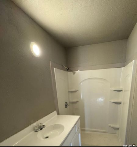 627 BEXAR DR, San Antonio, TX 78228