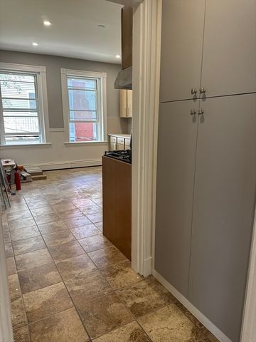 12 Kilsyth Road 3, Brookline, MA 02445