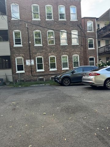 12 Kilsyth Road 3, Brookline, MA 02445