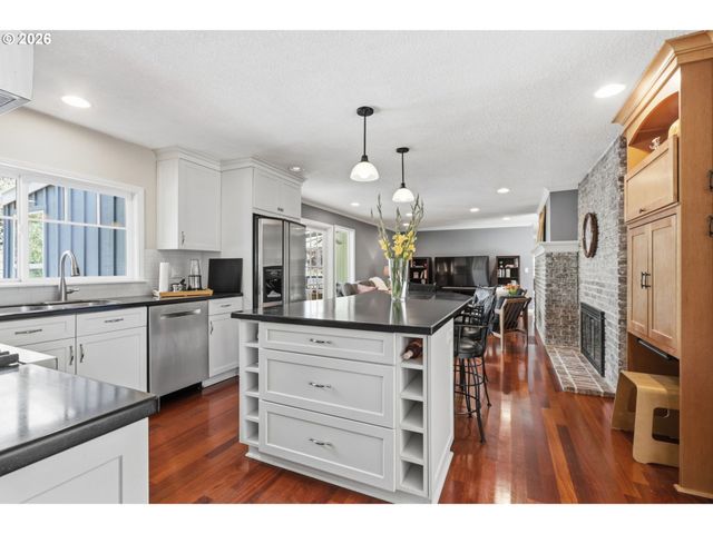 19363 Se DEBORA Dr, Damascus, OR 97089