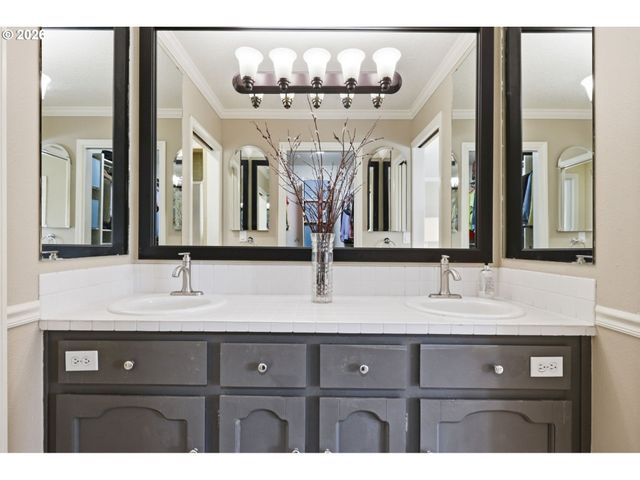 19363 Se DEBORA Dr, Damascus, OR 97089