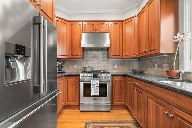 31 Mystic Ave 31, Winchester, MA 01890