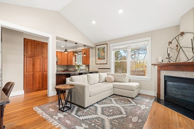 31 Mystic Ave 31, Winchester, MA 01890