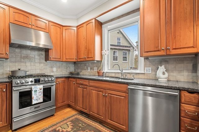 31 Mystic Ave 31, Winchester, MA 01890