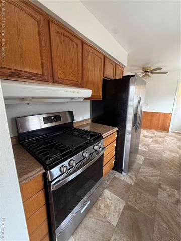 5972 N Gulley Road, Dearborn Heights, MI 48127