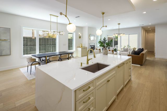 3719 W Beverly Drive, Dallas, TX 75209