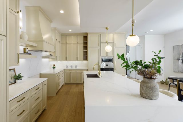 3719 W Beverly Drive, Dallas, TX 75209