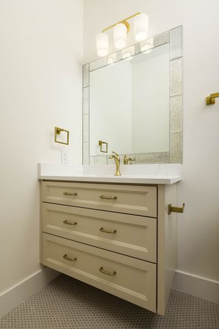 3719 W Beverly Drive, Dallas, TX 75209