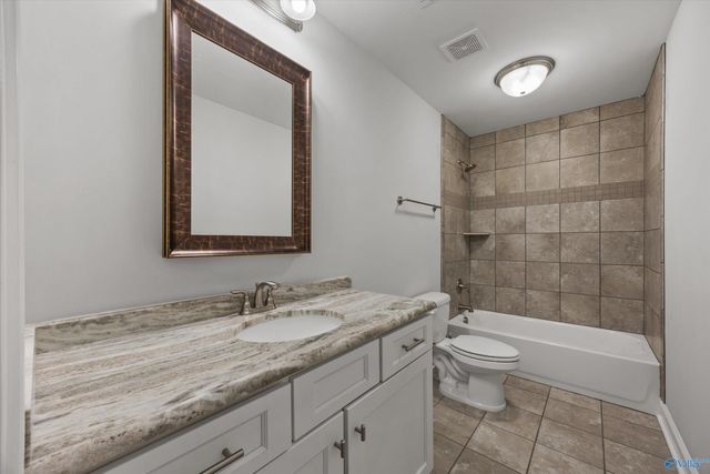 225 Dustin Lane NW, Madison, AL 35757