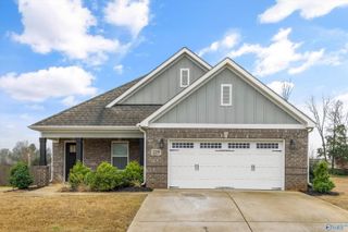 225 Dustin Lane NW, Madison, AL 35757