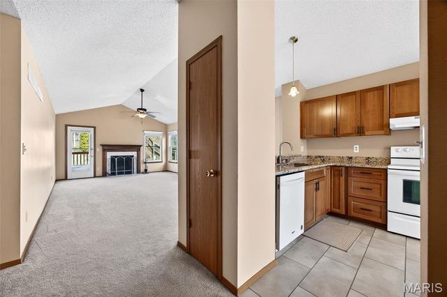 3011 Plum Creek Drive, St Peters, MO 63303