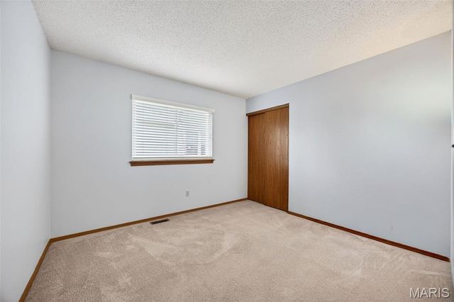 3011 Plum Creek Drive, St Peters, MO 63303