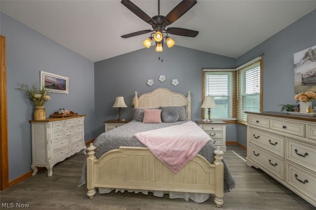 312 Apple Ridge Drive, Apple Creek, OH 44606