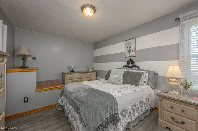 312 Apple Ridge Drive, Apple Creek, OH 44606