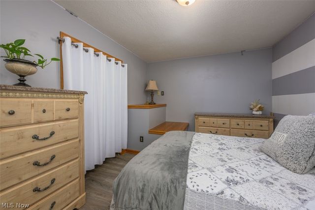 312 Apple Ridge Drive, Apple Creek, OH 44606