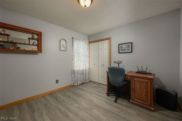 312 Apple Ridge Drive, Apple Creek, OH 44606