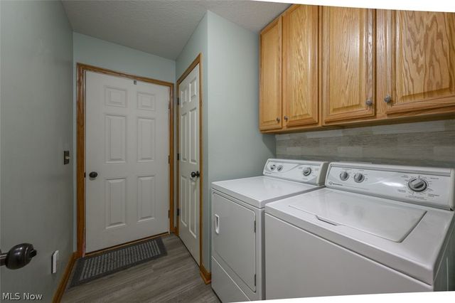 312 Apple Ridge Drive, Apple Creek, OH 44606