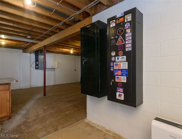 312 Apple Ridge Drive, Apple Creek, OH 44606