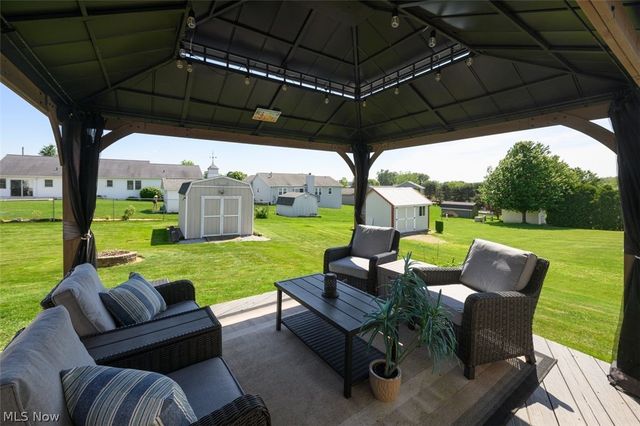 312 Apple Ridge Drive, Apple Creek, OH 44606