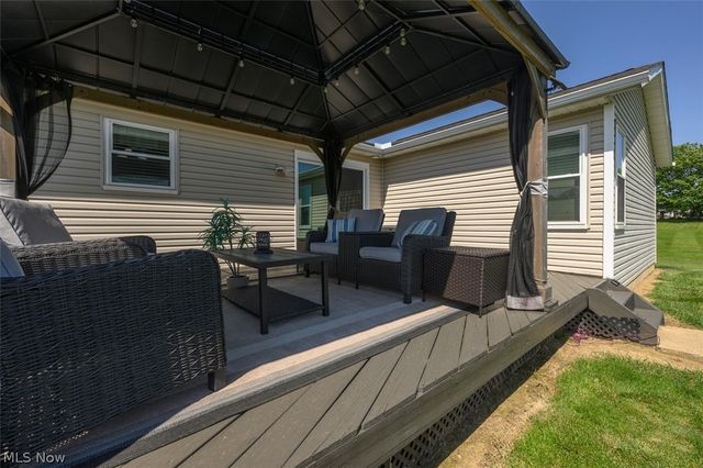 312 Apple Ridge Drive, Apple Creek, OH 44606
