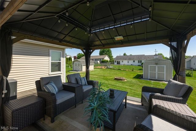312 Apple Ridge Drive, Apple Creek, OH 44606