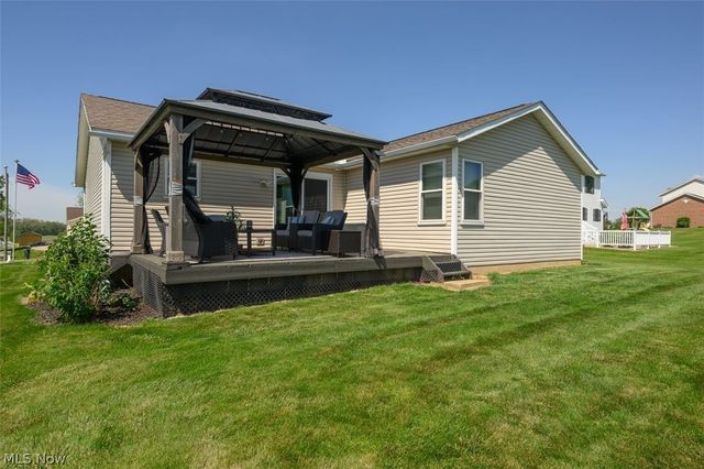 312 Apple Ridge Drive, Apple Creek, OH 44606