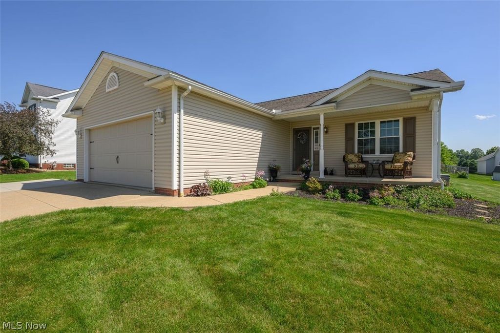 312 Apple Ridge Drive, Apple Creek, OH 44606