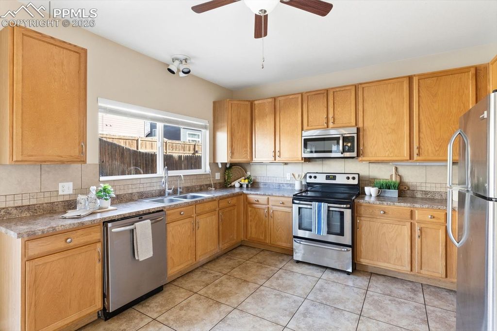 9622 Yukon Way, Colorado Springs, CO 80925 — photo 4