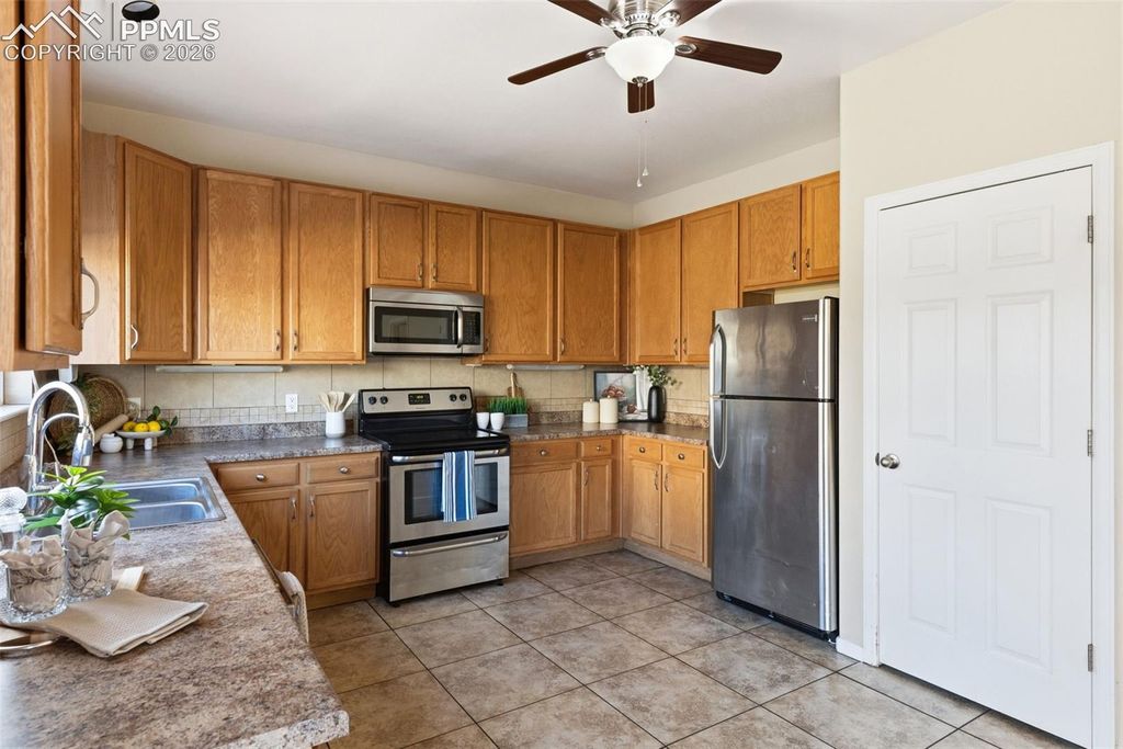 9622 Yukon Way, Colorado Springs, CO 80925 — photo 5