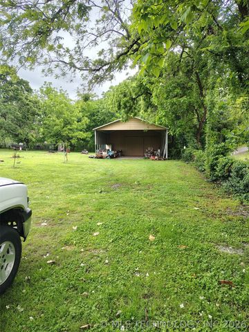 24901 S 611 Road, Grove, OK 74344